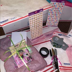 Meet your Posher, Melissa and Heather